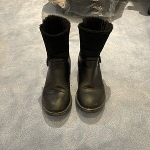 Aquatalia shearling lined boots